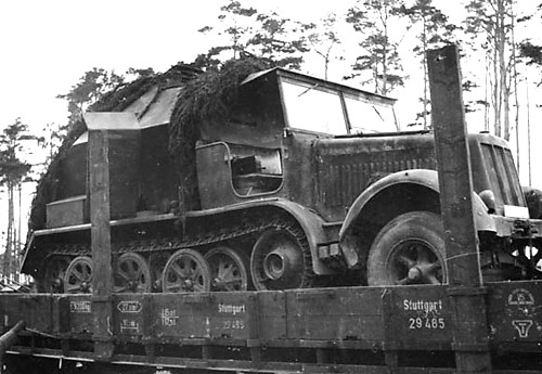 Sd.Kfz.7/3 Feuerleitpanzer fur V-2 Raketen (V-2 Rocket Command Vehicle) title=